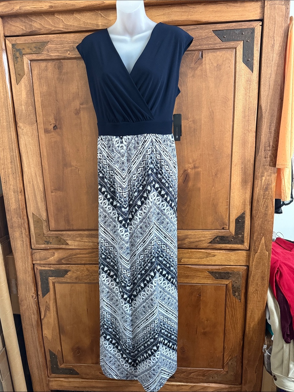 AB Studio dark blue and White Chevron Print Maxi Dress NWT $60 Size 14 XL XXL